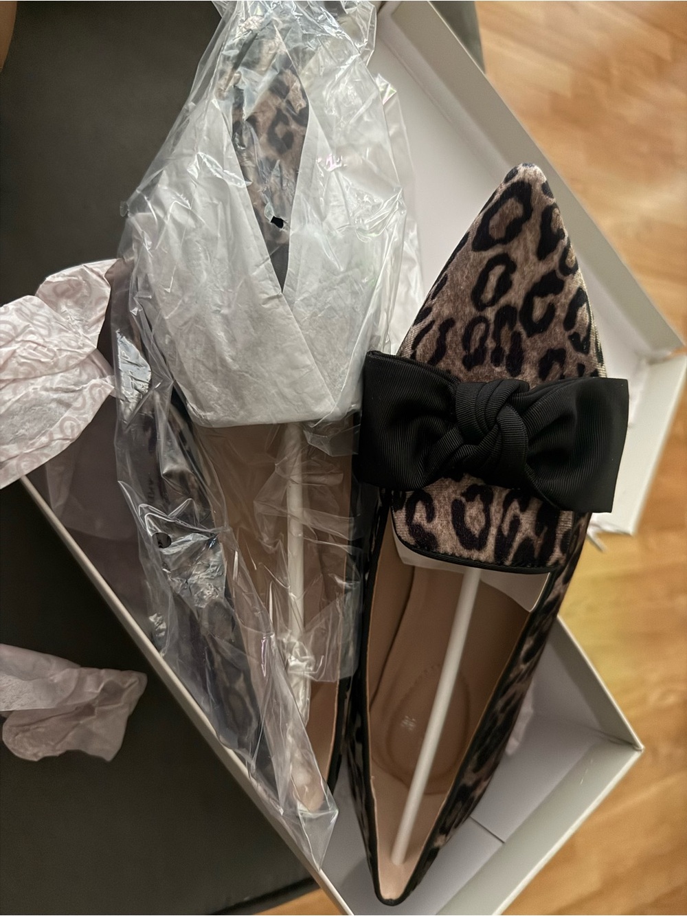 Bandolino Auggie Loafers - Leopard-Print Pointed Flats with Black Bow - Picture 4 of 8